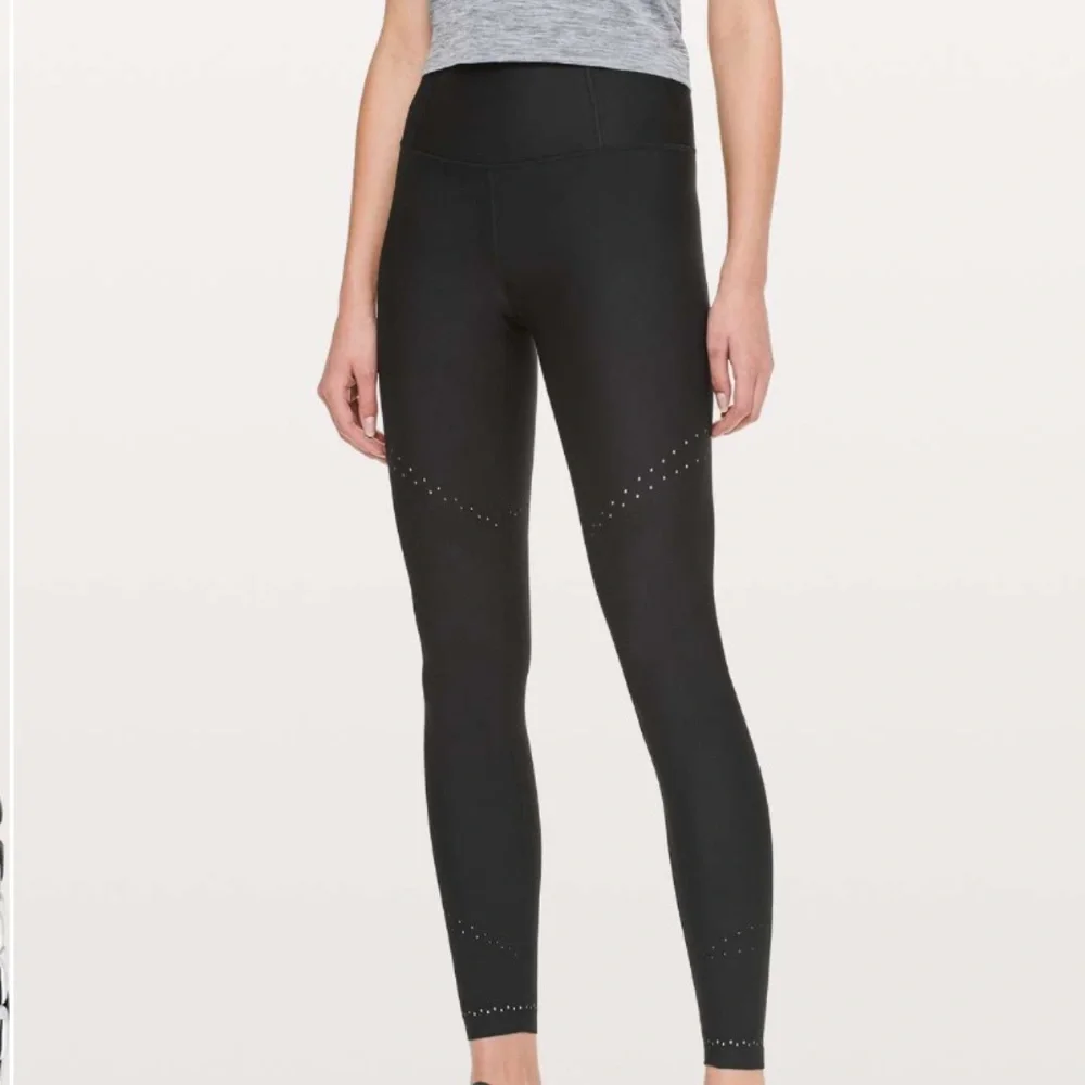 Lululemon Zoned In Tight Black‎
